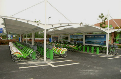 公共自行車長期日曬雨淋，市民呼吁裝車棚